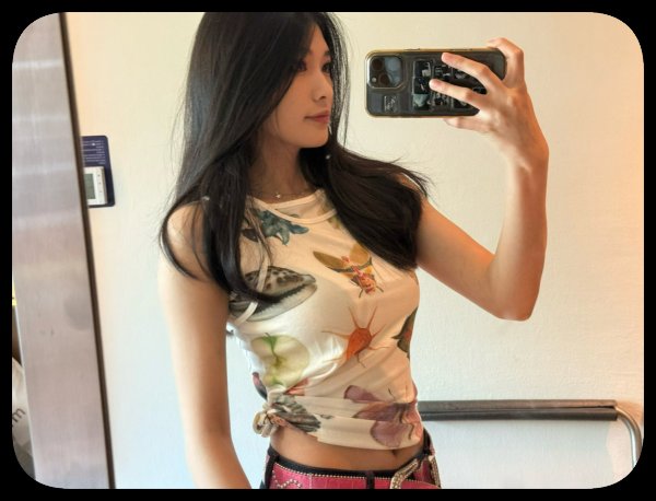 Model photo 3