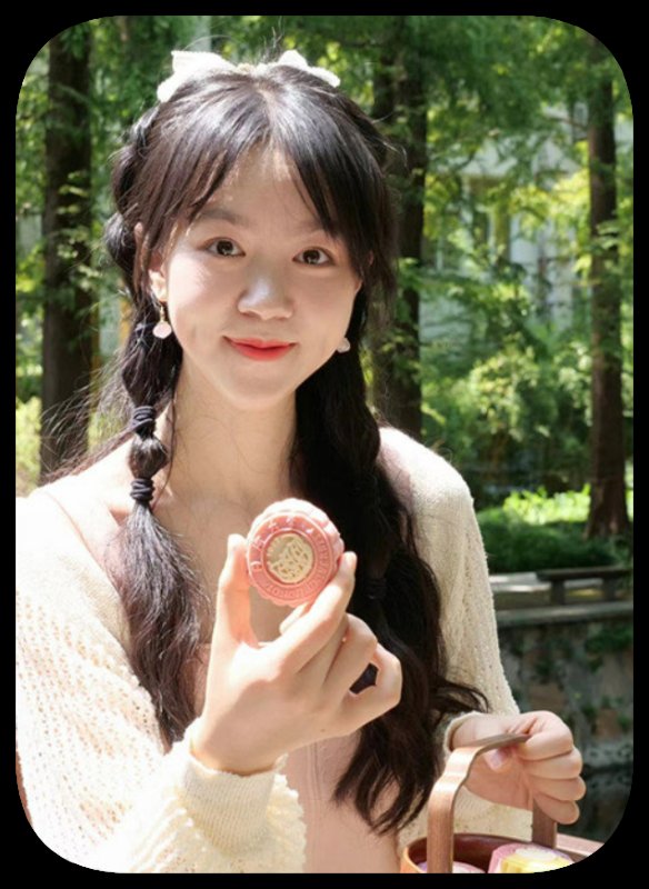 Model photo 3